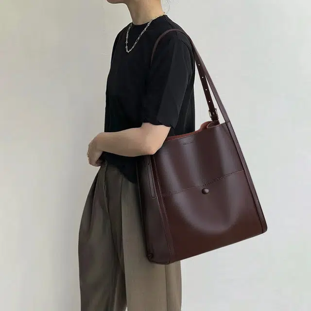 MILLIE'S Tote