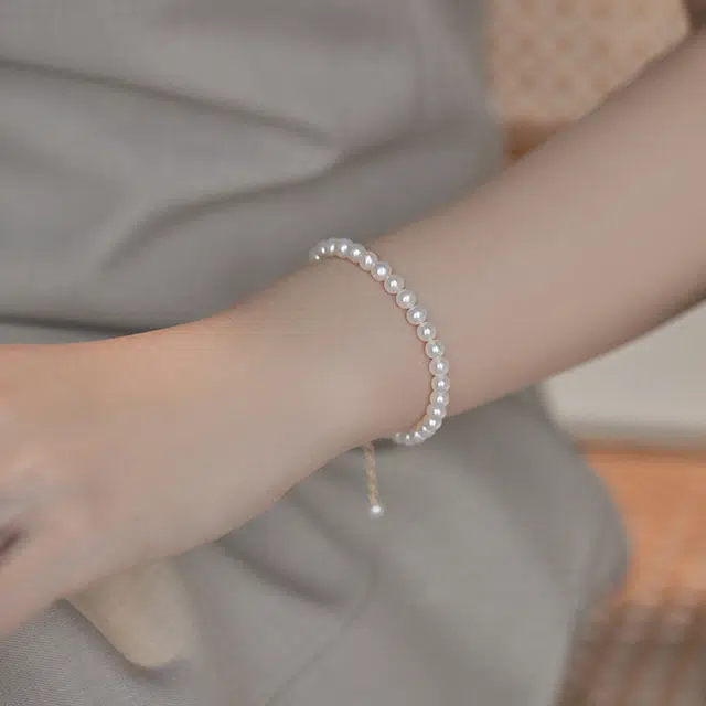 ADHORA 18K