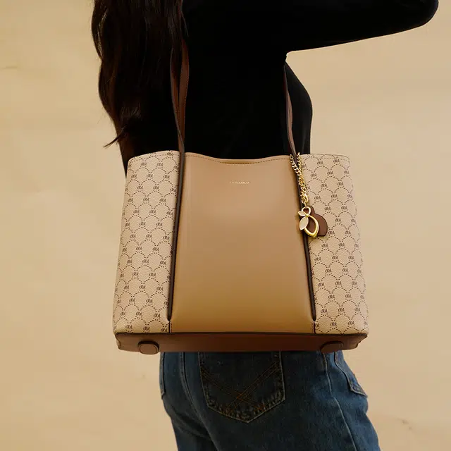 Tote