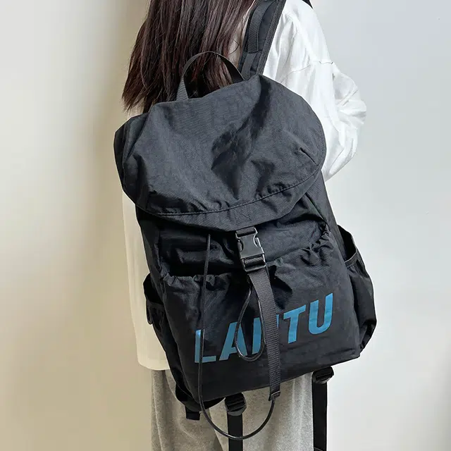 意酷 登山抽绳束口上课通勤运动轻便徒步 尼龙 双肩包 男女同款情侣款 灰绿色/米白色/黑色/棕色