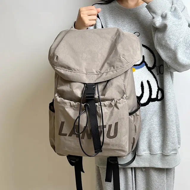 意酷 登山抽绳束口上课通勤运动轻便徒步 尼龙 双肩包 男女同款情侣款 灰绿色/米白色/黑色/棕色