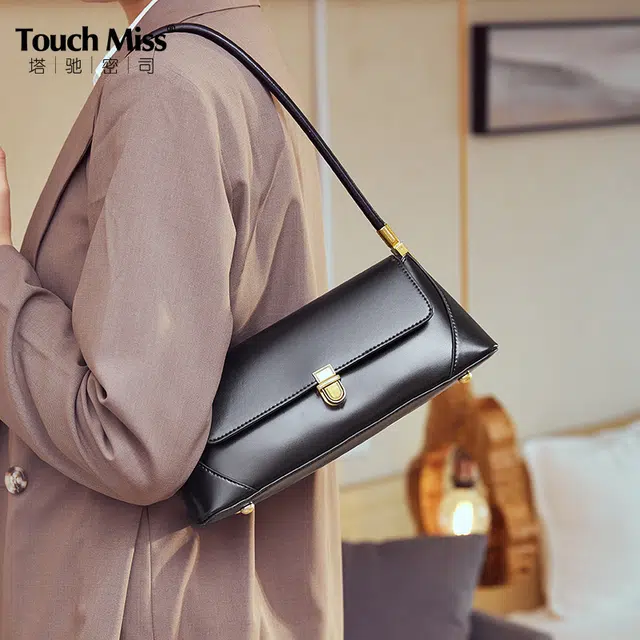 TOUCH MISS