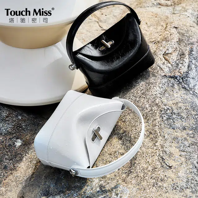 TOUCH MISS