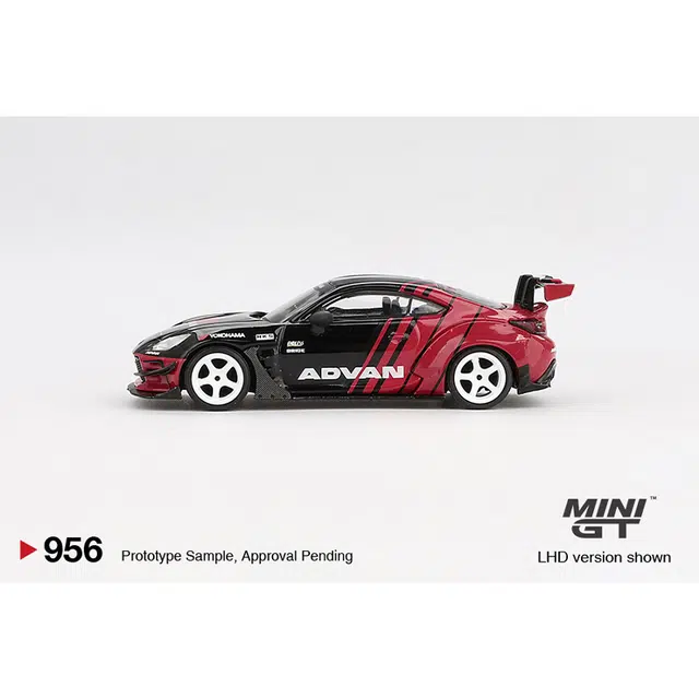 MINI GT GR86 HKSTYPE R ADVAN