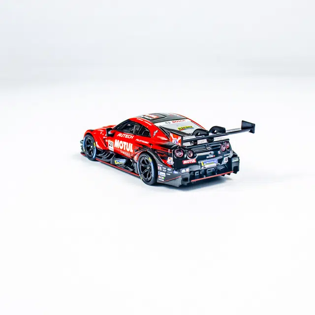 MINI GT GT-R NISMO23