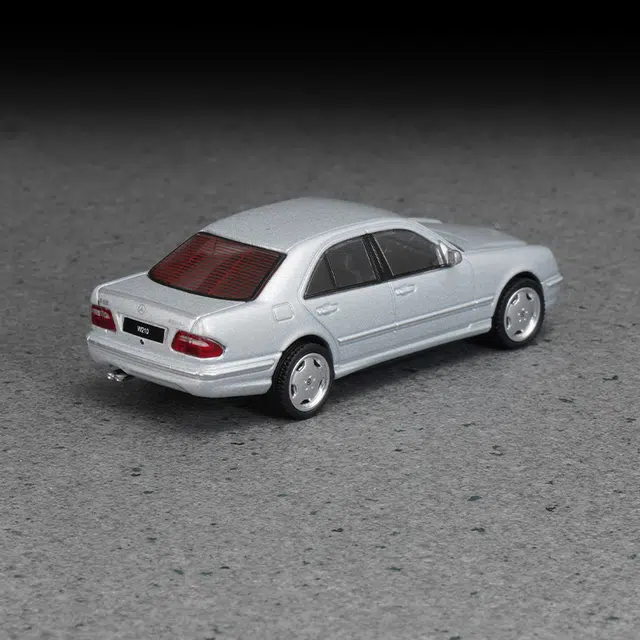 E55 AMG(M210)