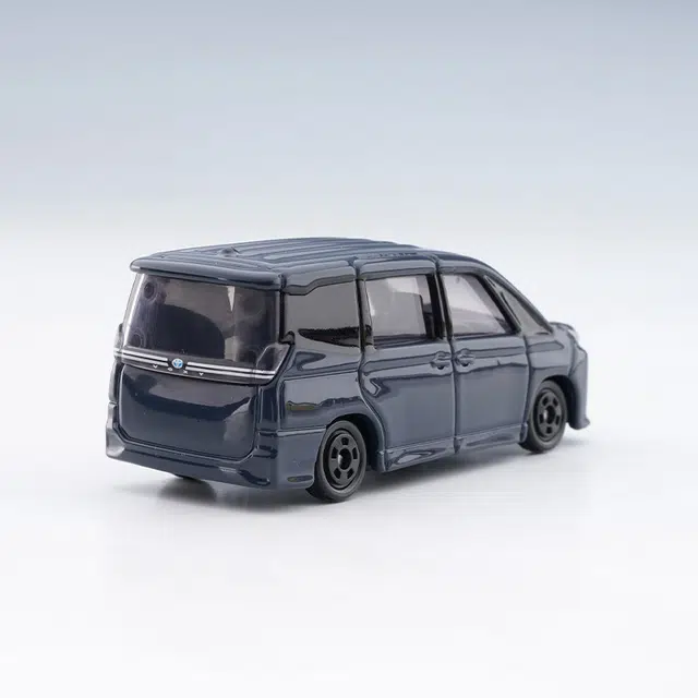 TAKARA TOMY 164 VOXY