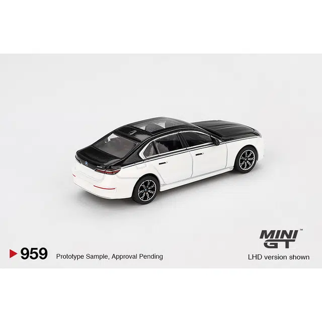 MINI GT i7