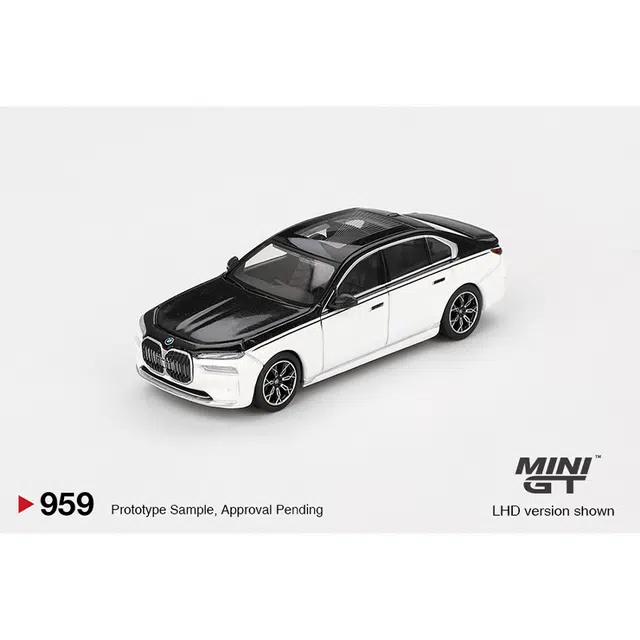 MINI GT i7