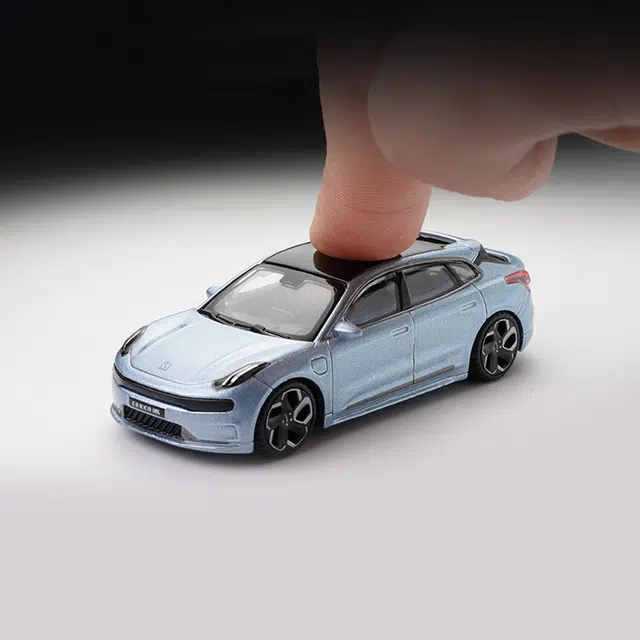 164 ZEEKR 001 009 X