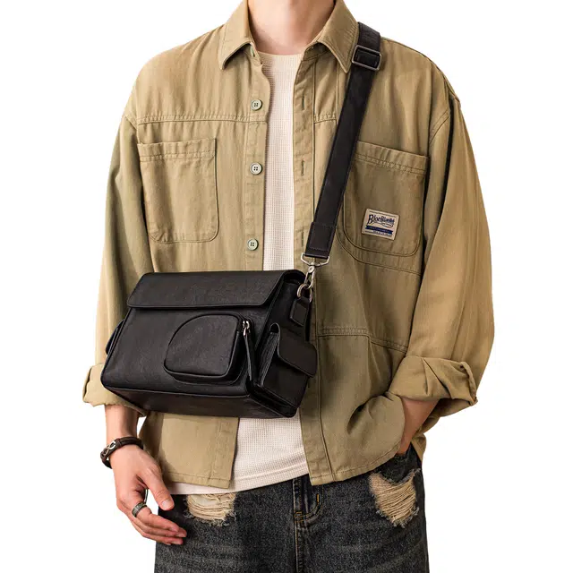 后步 小众百搭不撞款设计休闲高级感日常通勤 头层植鞣牛皮 单肩包 中号 男女同款情侣款 黑色