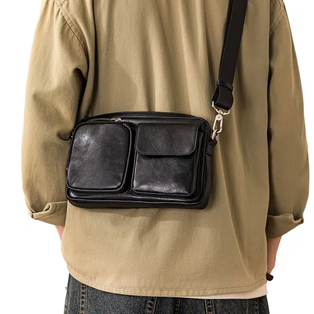 后步 小众设计通勤轻便骑行 牛皮 单肩包 中号 男女同款情侣款 黑色