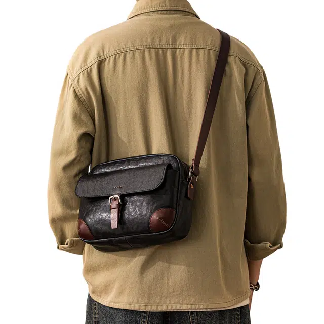 后步 小众原创设计复古质感通勤休闲撞色 牛皮 单肩包 常规 男款 黑色