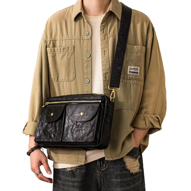 后步 小众原创设计通勤休闲中古潮流高级时尚百搭个性 头层牛皮 邮差包单肩斜挎包 男女同款情侣款 黑色