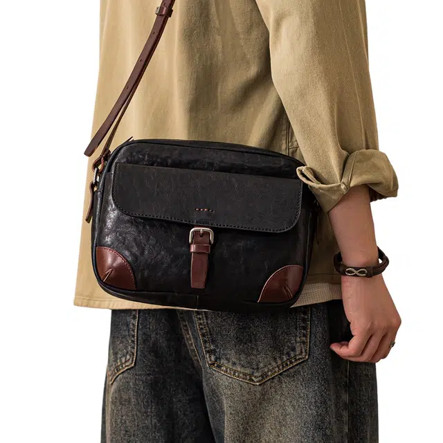 后步 小众原创设计复古质感通勤休闲撞色 牛皮 单肩包 常规 男款 黑色