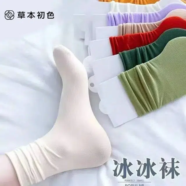草本初色 冰凉透气无痕隐形高弹不掉跟防勾丝天鹅绒抗起球堆堆袜中筒袜 女款