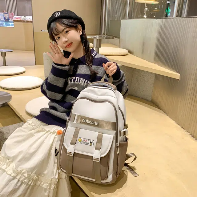 三只小鸭 大容量轻便 尼龙 双肩包 女款 黑色/红色/卡其色/绿色