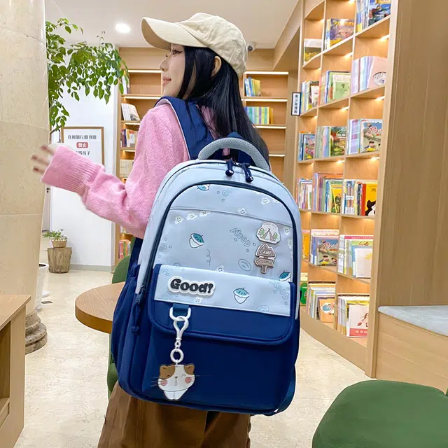 三只小鸭 轻便时尚可爱卡通百搭简约 尼龙 双肩包 女款 藏青色/粉红色/蓝色/棕色