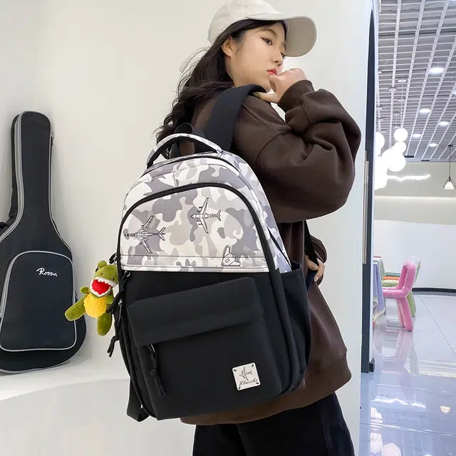 三只小鸭 百搭潮轻便 尼龙 双肩包 男款 黑色/灰色/蓝色