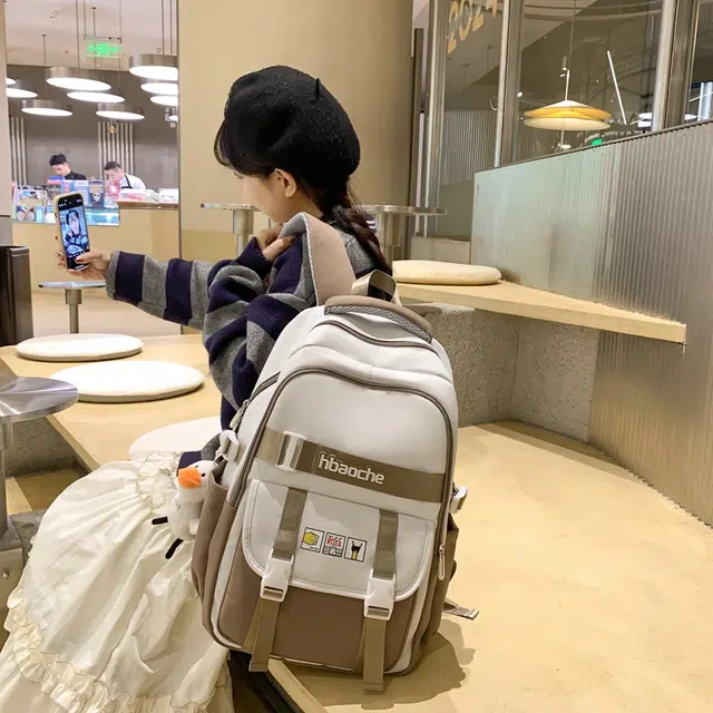 三只小鸭 大容量轻便 尼龙 双肩包 女款 黑色/红色/卡其色/绿色