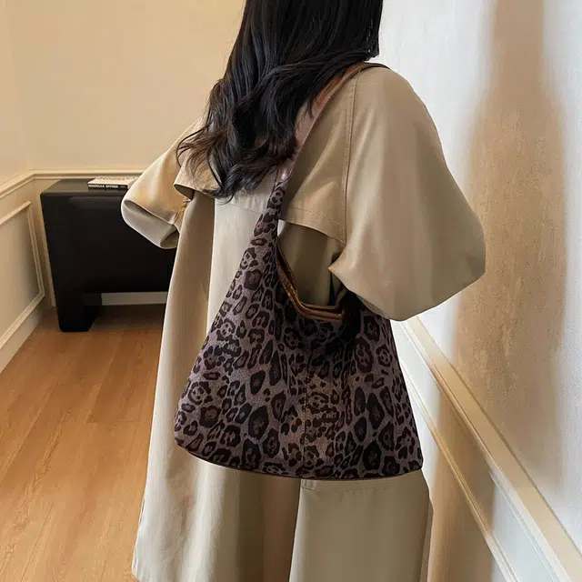 三只小鸭 时尚复古腋下包潮流时尚大容量托特包 皮绒 单肩包 女款 黑色/卡其色/棕色/咖啡色