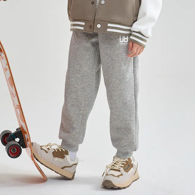 JEANSWEST JNR Logo