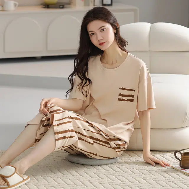 花季的故事 短袖七分裤韩版简约条纹短裤睡衣套装 女款 杏色