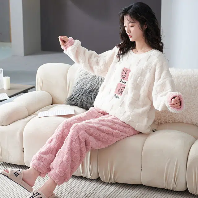 花季的故事 韩版加厚时尚活力简约储温耐磨柔软防风保暖亲肤舒适长袖松紧腰头长裤可外穿睡衣套装 女款 白色