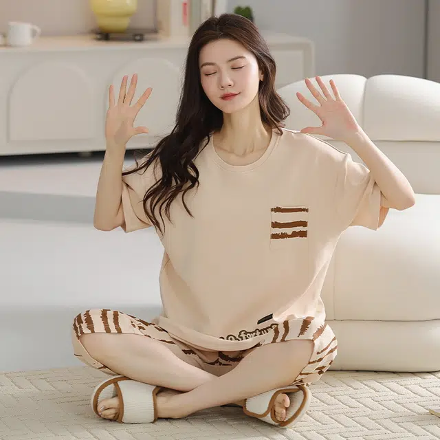 花季的故事 短袖七分裤韩版简约条纹短裤睡衣套装 女款 杏色