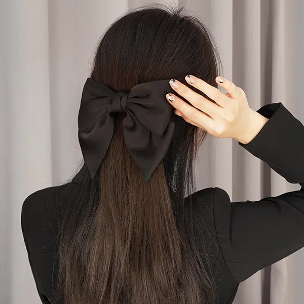 左欧 黑色立体蝴蝶结高级感缎面公主头顶夹大号新款弹簧夹后脑勺 发夹 女款