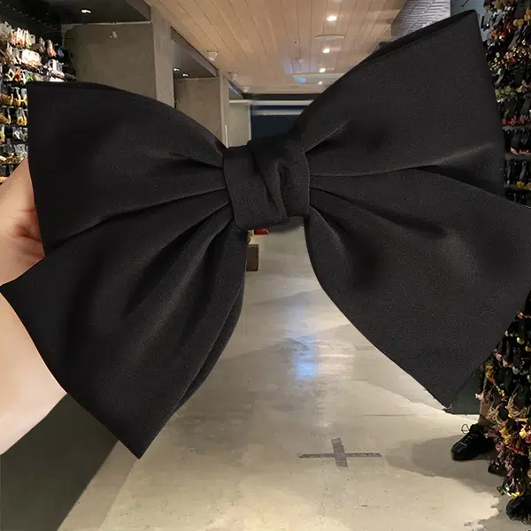 左欧 黑色立体蝴蝶结高级感缎面公主头顶夹大号新款弹簧夹后脑勺 发夹 女款