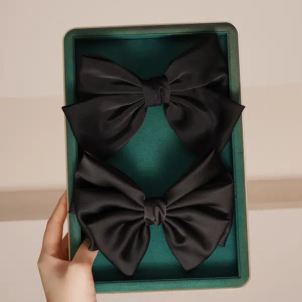 左欧 黑色立体蝴蝶结高级感缎面公主头顶夹大号新款弹簧夹后脑勺 发夹 女款