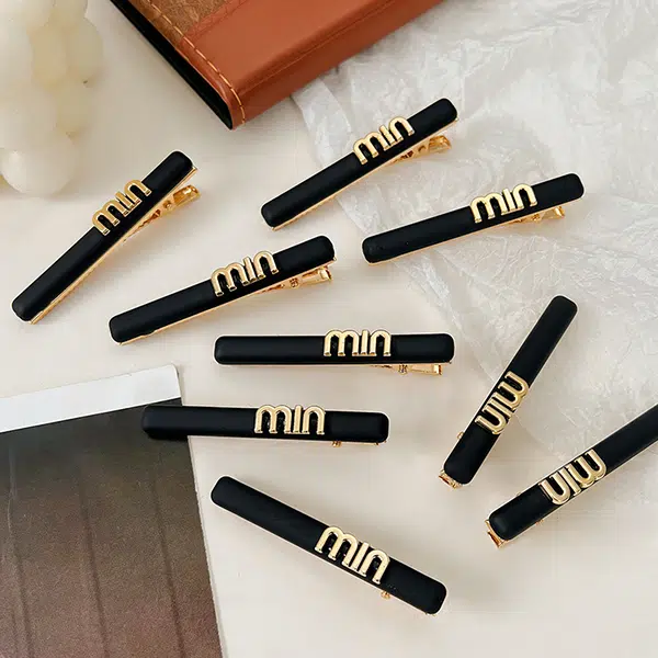 左欧 精致轻奢前额刘海夹简约休闲黑金字母侧边发夹无痕碎发 边夹 女款