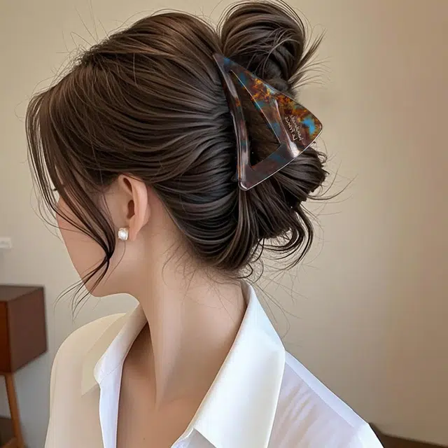 左欧 中号发量少三角形镂空鲨鱼后脑勺盘发高级感 醋酸板材 发夹 女款