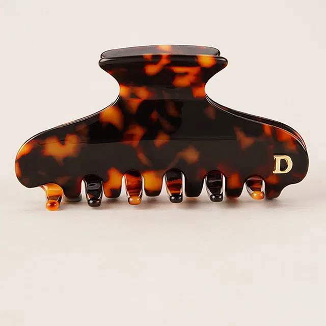 D