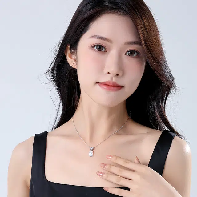 S925
