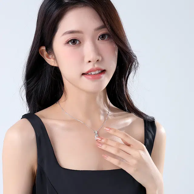 S925