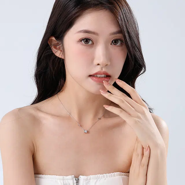 S925