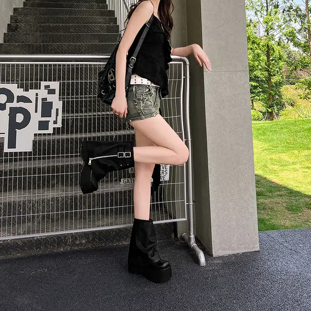 AIQINISHA