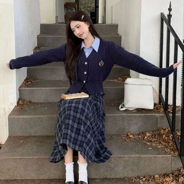 AINUOERMY A