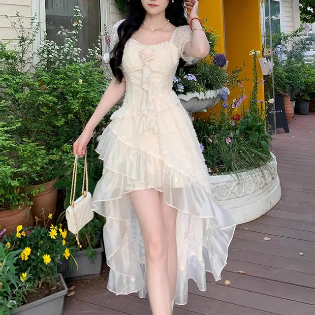 欧若风困住大象 气质百搭设计感蕾丝拼接短袖连衣裙款式 女款 杏色单品