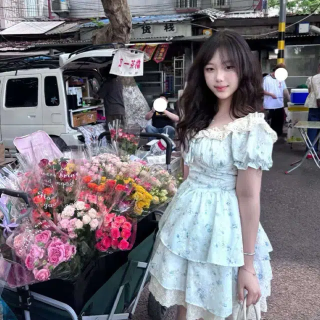 依钗 舒适通勤百搭简约休闲温柔风服饰短袖连衣裙 女款