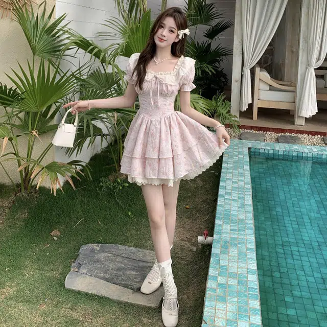 依钗 舒适通勤百搭简约休闲温柔风服饰短袖连衣裙 女款