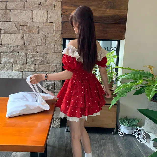 依钗 舒适通勤百搭简约休闲温柔风服饰短袖连衣裙 女款