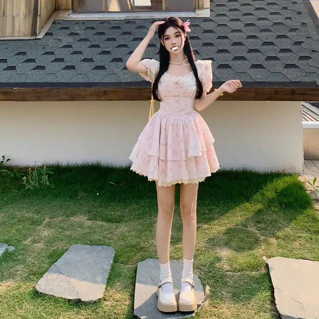 依钗 舒适通勤百搭简约休闲温柔风服饰短袖连衣裙 女款