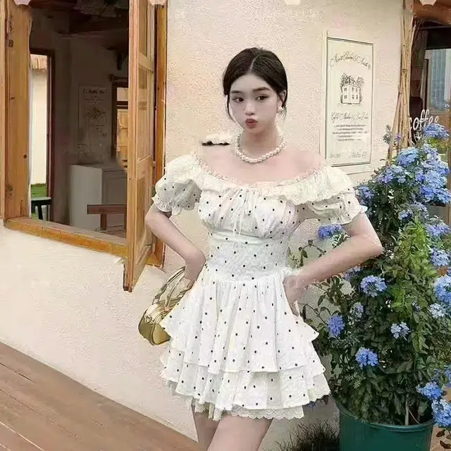 依钗 舒适通勤百搭简约休闲温柔风服饰短袖连衣裙 女款