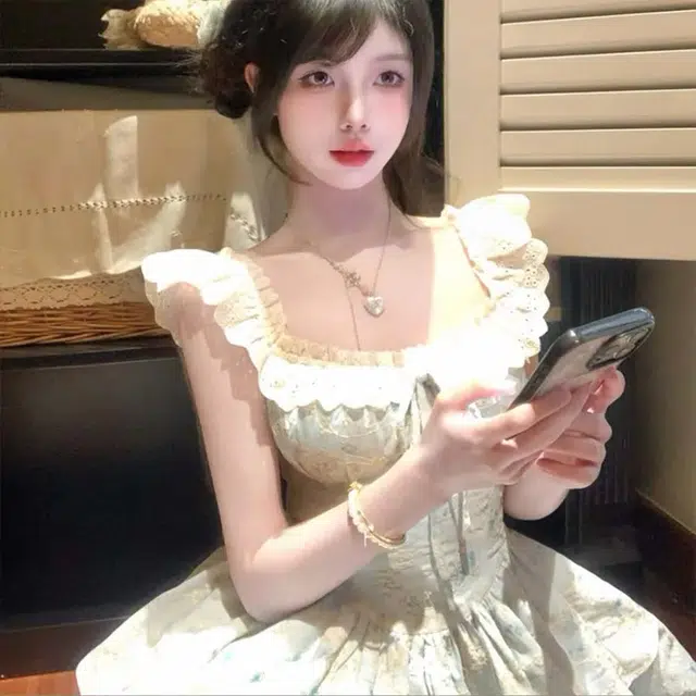 依钗 舒适通勤百搭简约休闲温柔风服饰短袖连衣裙 女款