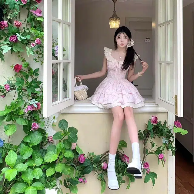 依钗 舒适通勤百搭简约休闲温柔风服饰短袖连衣裙 女款