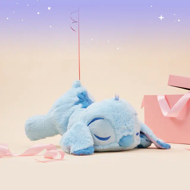 Disney store 20cm22cm