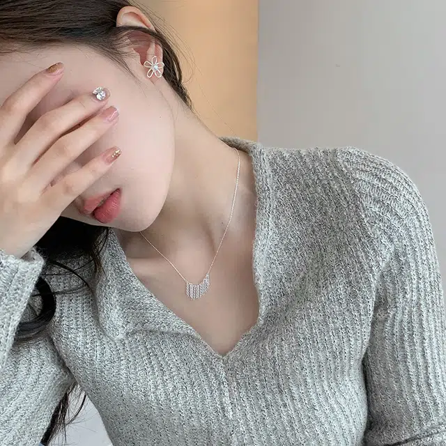 S925